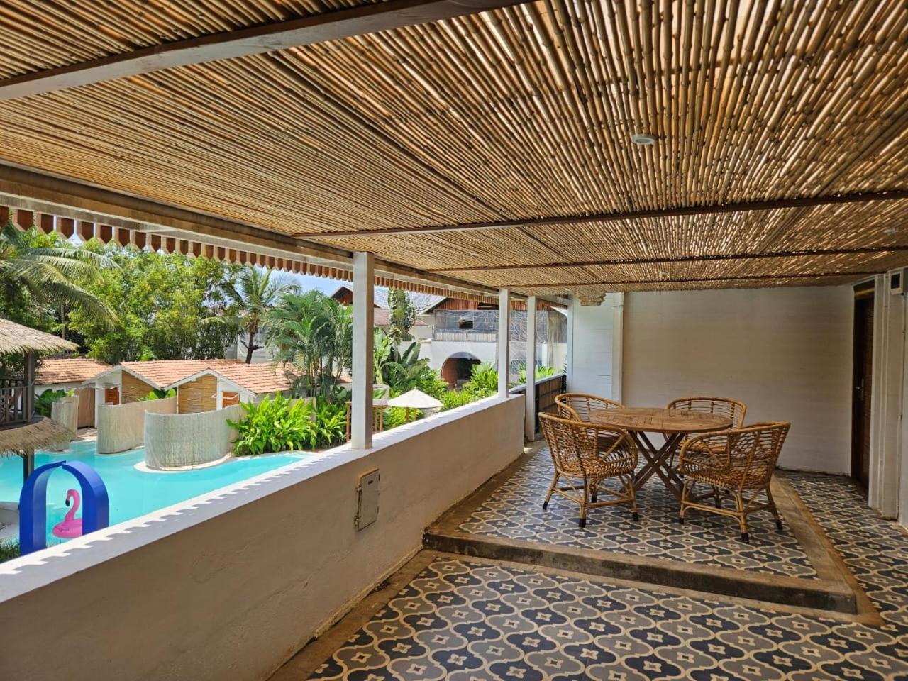 Azora By Ayatana, Goa Hotel Морджим Екстериор снимка