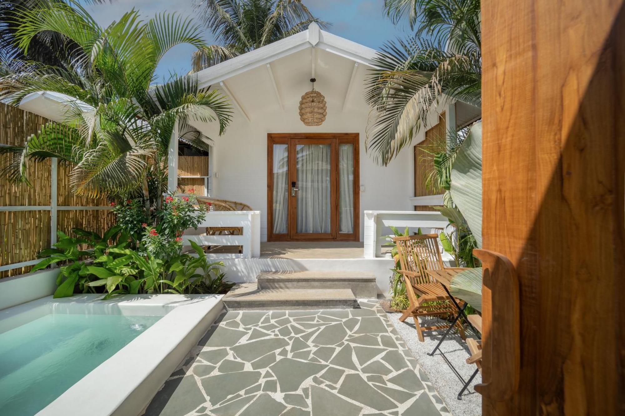 Azora By Ayatana, Goa Hotel Морджим Екстериор снимка
