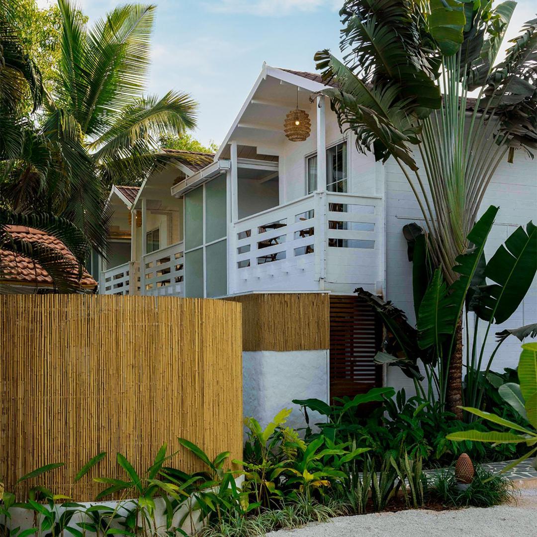Azora By Ayatana, Goa Hotel Морджим Екстериор снимка