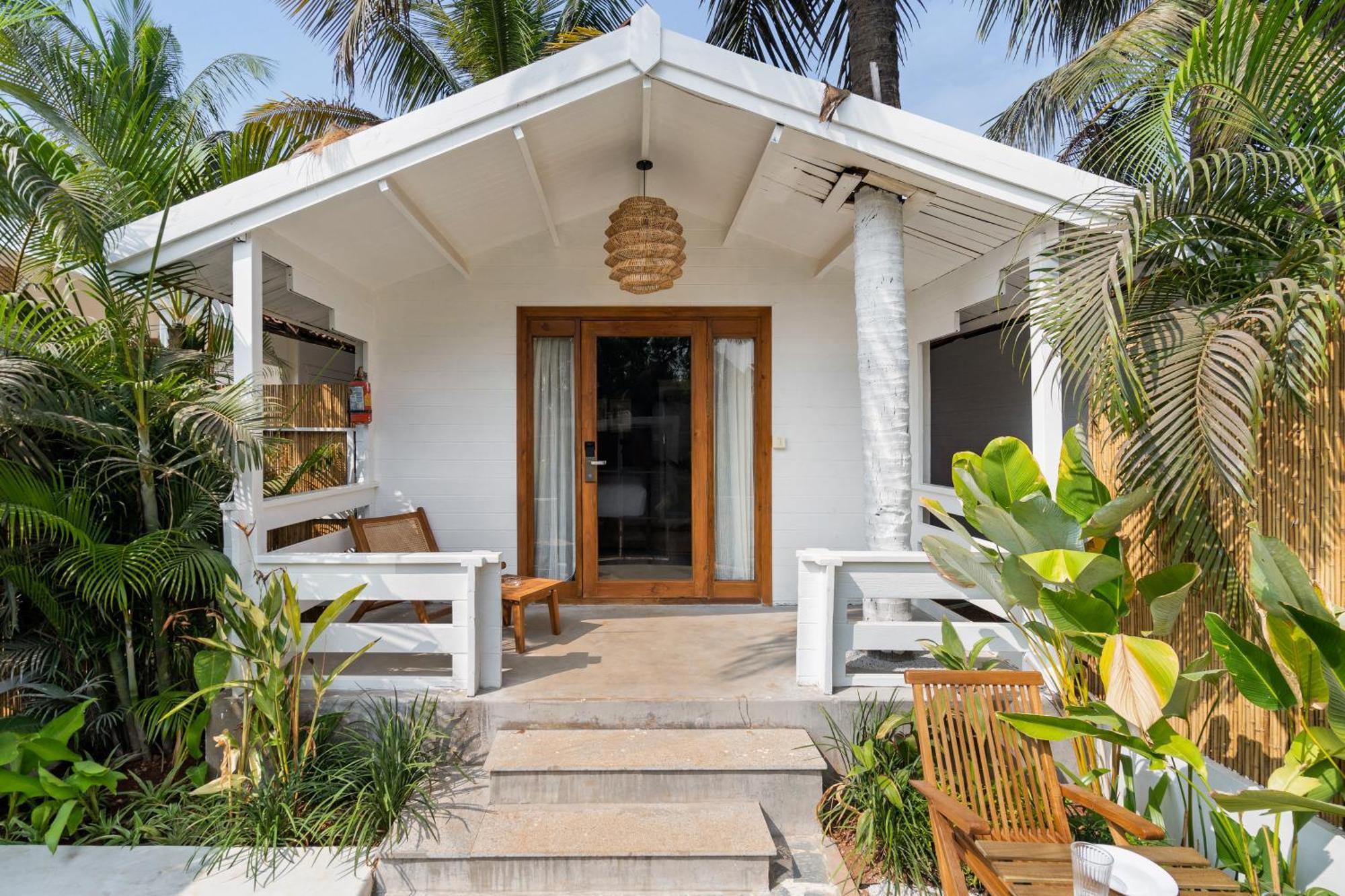 Azora By Ayatana, Goa Hotel Морджим Екстериор снимка